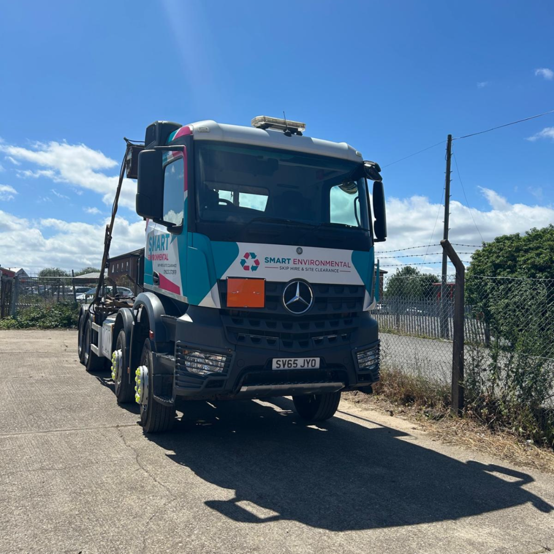 A New RoRo Lorry Joins the Smart Environmental Fleet